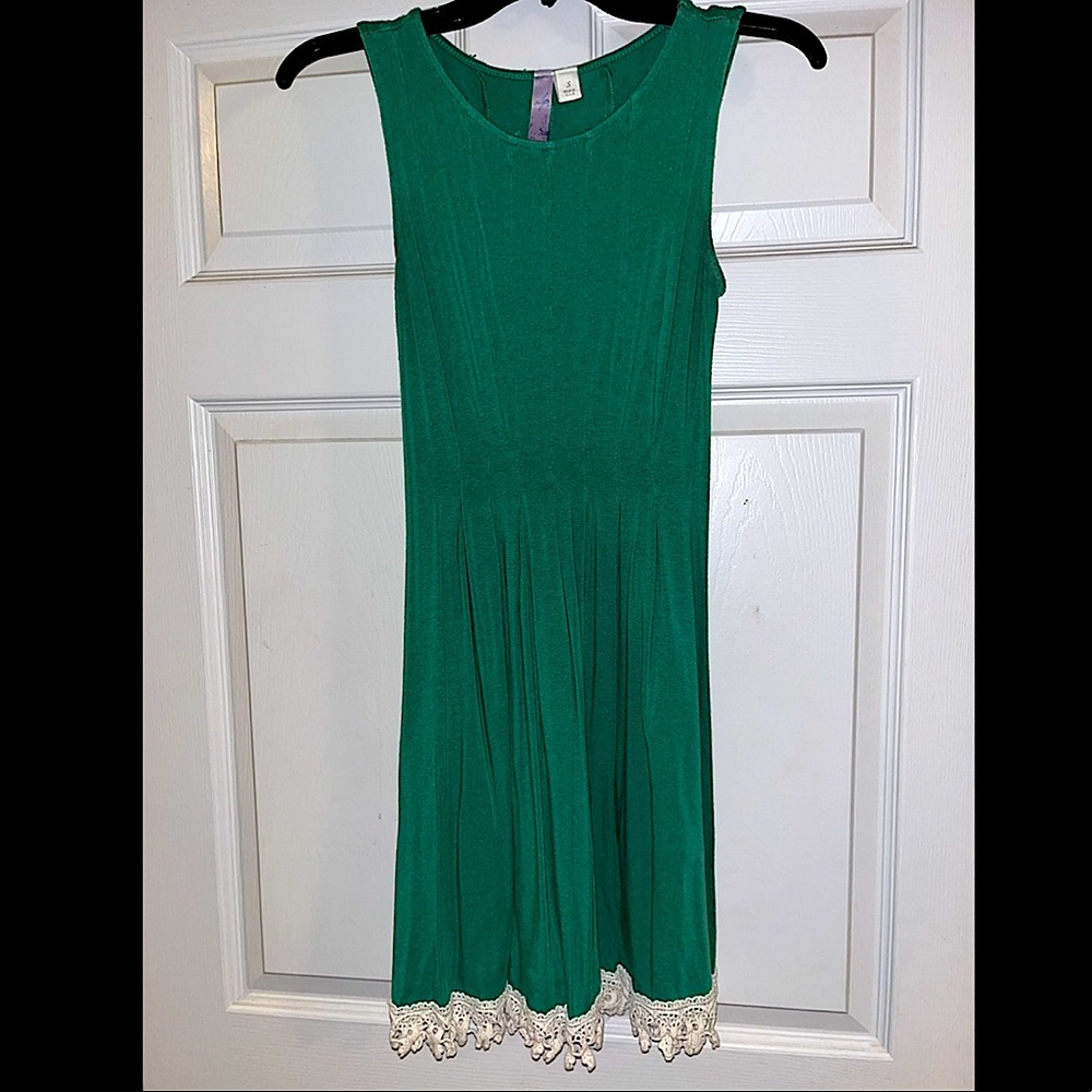 Boutique Green Sleeveless Dress with Pockets